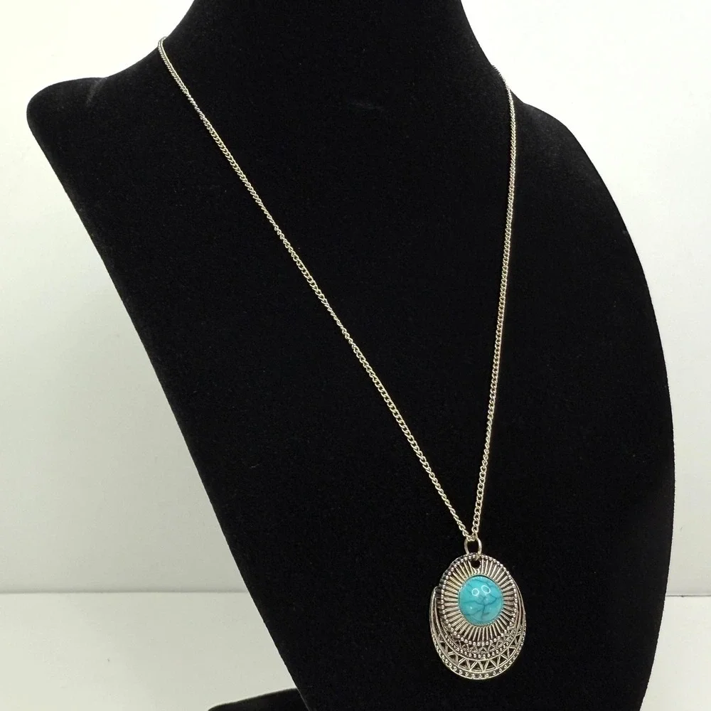 Turquoise Acrylic Cabochon Stone Medallion Pendant Necklace Silver Tone Jewelry